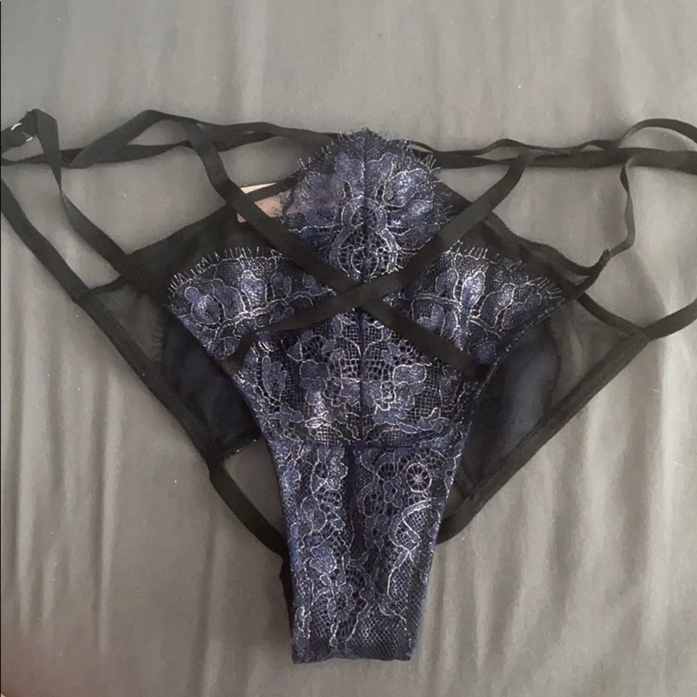 Victoria’s Secret cheeky panty large